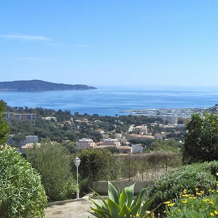 Apartment Rez De Cavalaire-sur-Mer
