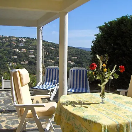 Apartment Rez De Cavalaire-sur-Mer